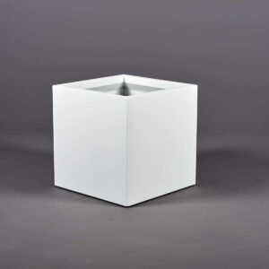 Cuba Low Corner Planter
